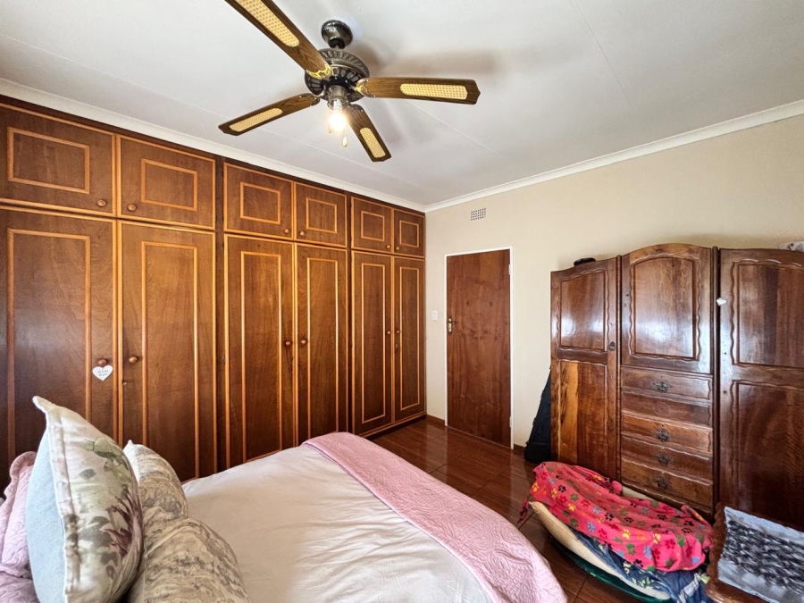 4 Bedroom Property for Sale in Flamwood North West